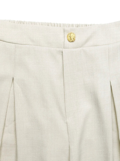 Plissierte Hose mit weitem Bein und Schlitz